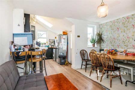 2 bedroom house to rent - Photo 3