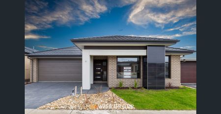 Modern Family Living in the Heart of Highgrove Estate - Photo 4