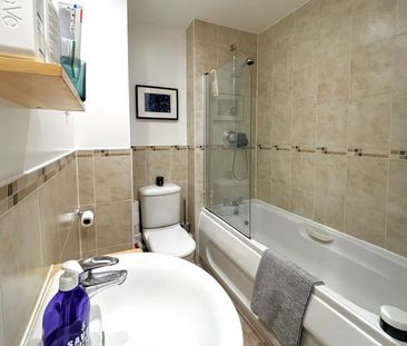 Centrium, Woking - 2 bedrooms Property for lettings - Seymours - Photo 5