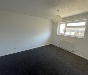 3 bedroom property to rent - Photo 3