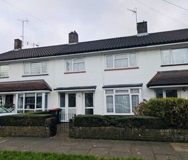 Tilgate 3 bedroom house to rent - Photo 4