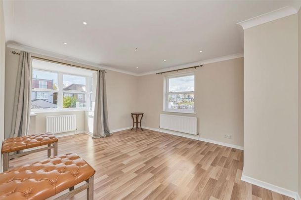 2 bedroom flat to rent - Photo 1