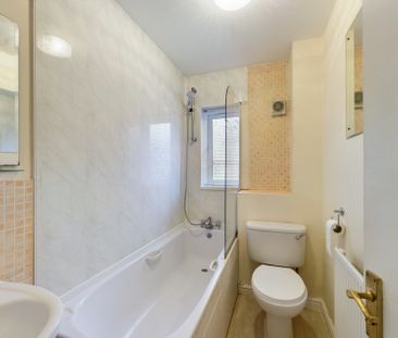 Court View, Stonehouse, Gloucestershire, GL10 - Photo 5