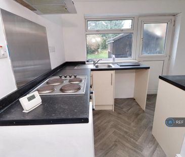 3 bedroom end of terrace house to rent - Photo 4