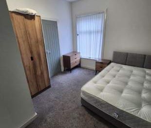 5 bedroom property to rent in Bolton - Photo 5