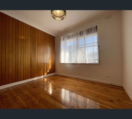 32 Finchley Avenue, Glenroy, Vic 3046 - Photo 3