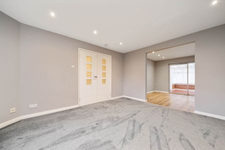 Price £1,695 pcm - Available Now - Unfurnished - Photo 3