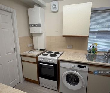 1 bedroom semi-detached house to rent - Photo 4