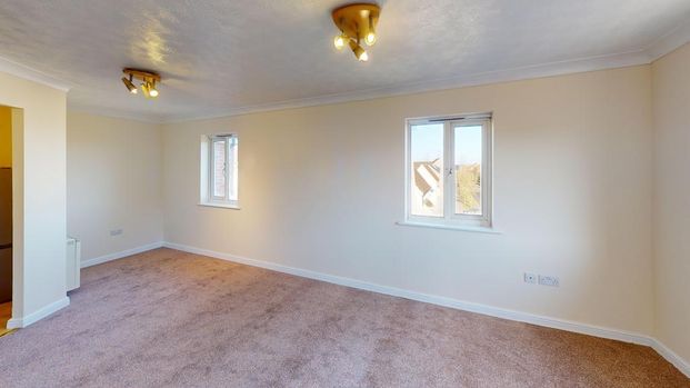 2 bedroom flat to rent - Photo 1