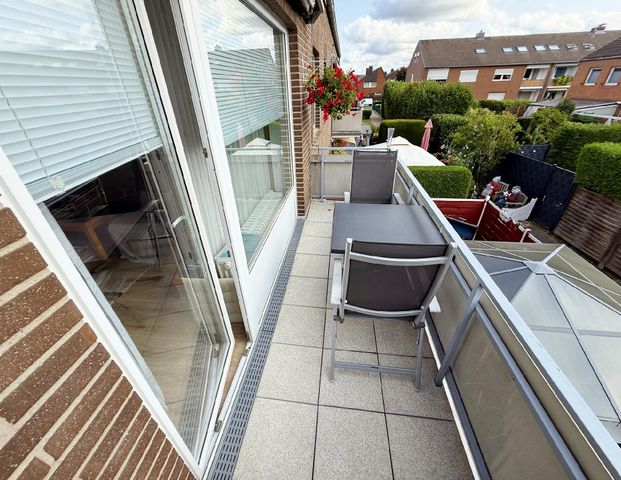 HELLE 2-ZIMMERWOHNUNG MIT BALKON IN ST. TÖNIS ZU MIETEN! - Photo 1