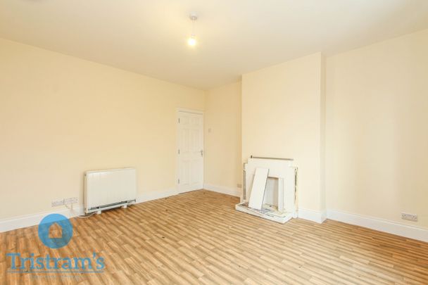 2 bed Flat for Rent - Photo 1