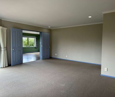 Family home in desirable location - Photo 5