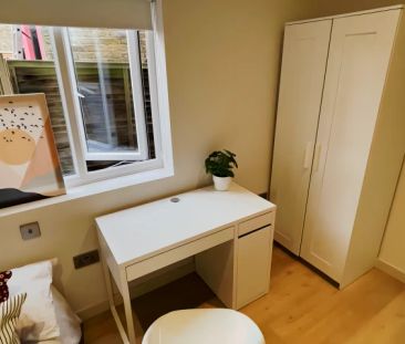 3 Bedroom 2 Bathroom Room 1 (shared bath) - Photo 1