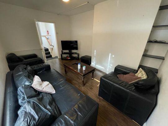 4 bedroom house share to rent - Photo 1