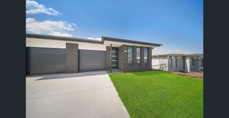 Newly Completed 4 Bedroom Home - Ducted Air Con, Solar Panels, Alfresco & Garage - Photo 3