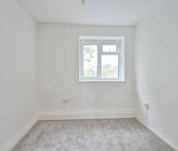 4 bedroom flat to rent - Photo 4