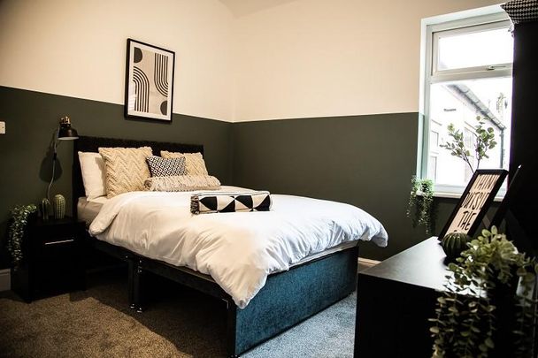 1 bedroom in a house share to rent - Photo 1