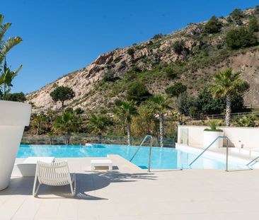 Middle Floor Apartment in Benalmadena Pueblo - Photo 1