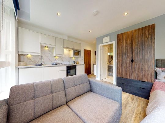 Studio to rent - Photo 1