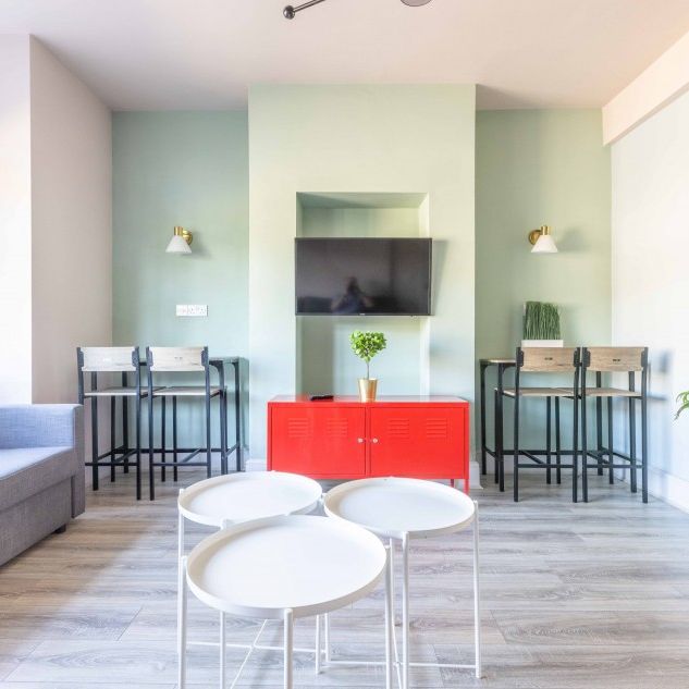 88 Emscote Road, Warwick - Photo 1