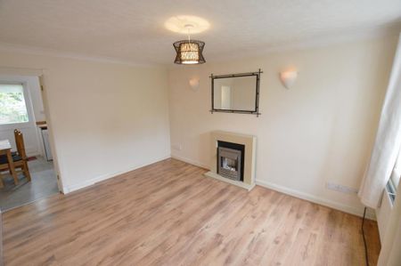 2 bedroom semi-detached house to rent - Photo 3