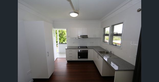 3 Bedroom with City views in great location - Photo 1