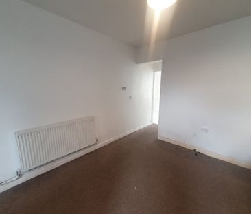 Fenwick Street, Warsop, Mansfield, NG20, Property for rent - Photo 2