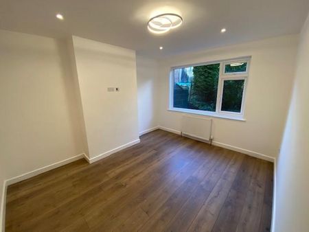 2 bedroom maisonette to rent - Photo 2
