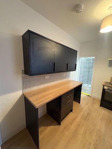 3 Bed Terraced House, Hearsall Lane, CV5 - Photo 4