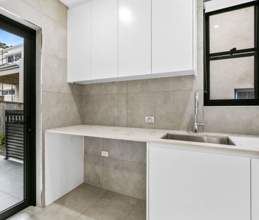 3A Maple Crescent, Ermington NSW 2115 - House For Rent | Domain - Photo 3