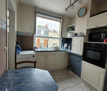 Location Appartement 3 pièces 80m² CAMBRAI 59400 - Photo 6