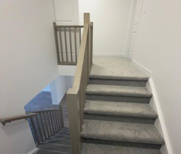 For Lease - 20 OAK FOREST Common, Cambridge, Ontario - Photo 4