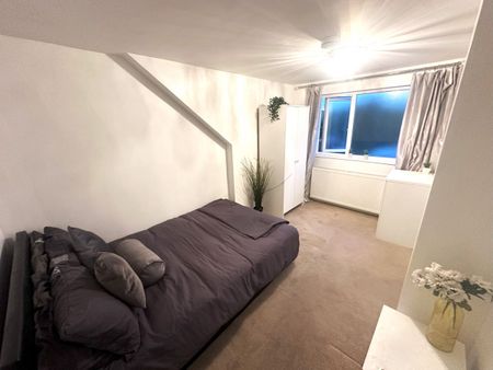 Luxury Co-Living- Double Ensuite Room - Photo 2