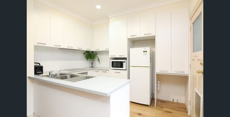 2/63 Farnham Street, Flemington VIC 3031 - Photo 3