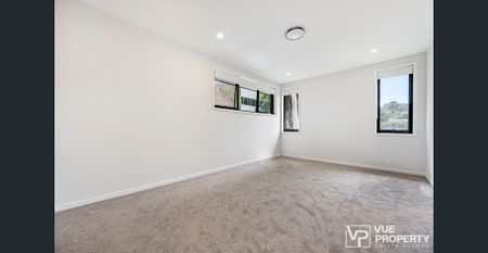 Brand new duplex of generous proportions, only 500m to town centre - Photo 5