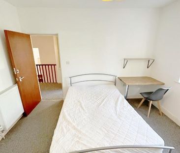 5 bedroom semi-detached house to rent - Photo 5