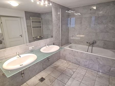 GENERALSANIERT, STAATSOPER-NÄHE, Erstbezug, klimatisiertes 174 m2 Dachgeschoss, 3 Zimmer, Extraküche, 2 Bäder, Terrasse, Opernring - Photo 4