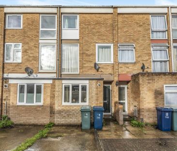 1 bedroom in a house share to rent - Photo 2