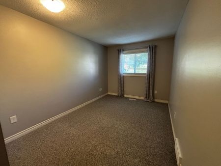 For Lease - 102 Bonaventure Drive Unit# Upper, London East, Ontario - Photo 3