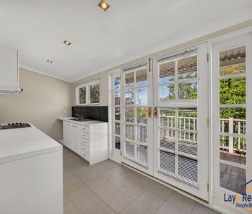 GORGEOUS CHARACTER COTTAGE - Photo 6