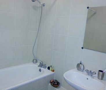 1 Bed Flat, New Bedford Road, LU1 - Photo 5