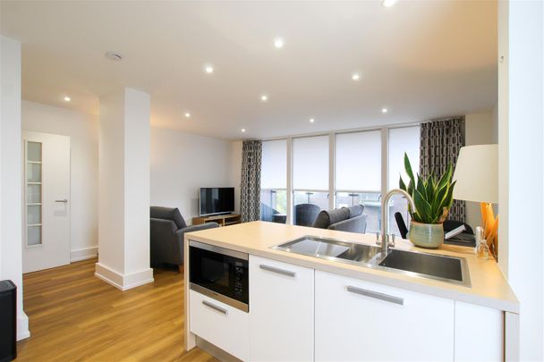 Kingfisher Way, Cambridge - Photo 1