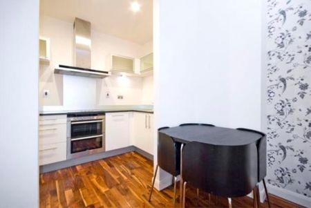 1 Bed Flat, South Quay Square, E14 - Photo 5