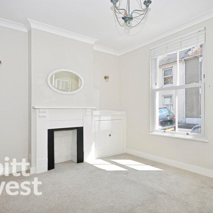 2 bedroom terraced house to rent - Photo 1