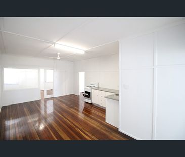 3/6 Bulcock Street, Caloundra, Qld 4551 - Photo 3