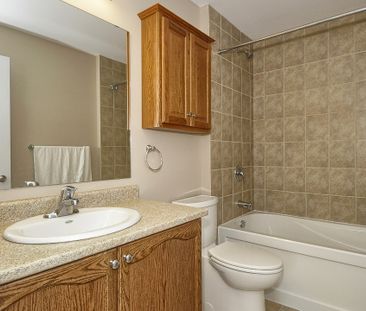 2 Colonial Dr, Guelph - Photo 3