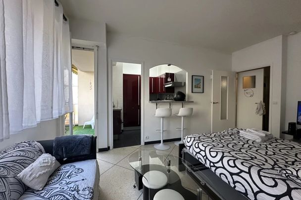 STUDIO MEUBLÉ AVEC BALCON – BAIL MOBILITÉ - Photo 1