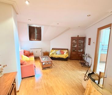 Apartamento de alquiler en Calle Ramiro III, 7, Casco Antiguo - Photo 1