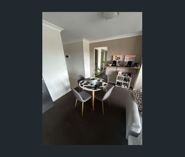 Spacious 3BR Apartment with Mountain Vista ! - Photo 5