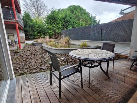 IXELLES: APPARTEMENT MEUBLE 2 CHAMBRES + TERRASSE + PARKING - Ixelles - Photo 1